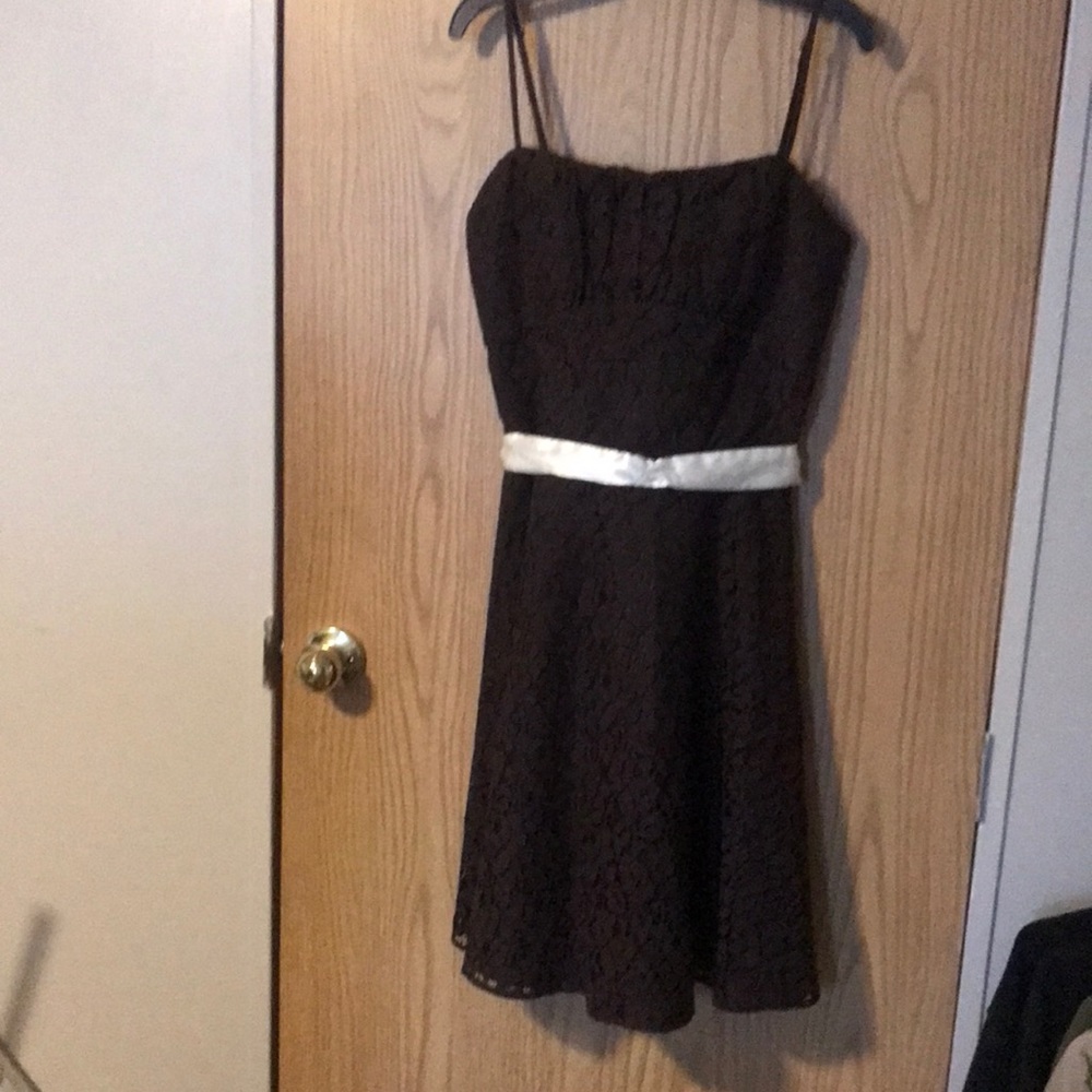 Girl size 5/6 Alyn Paige